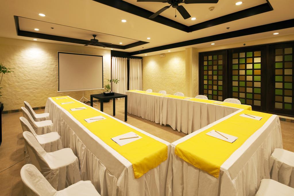 Microtel By Wyndham Boracay Balabag  Exterior foto
